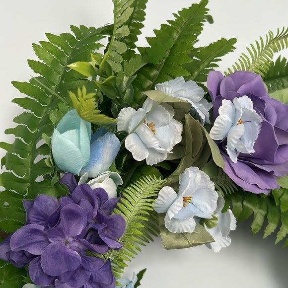 Spring Wreath With Blue Tulips & Purple Florals 25” Diameter On Grapevine Base - Picture 7 of 13